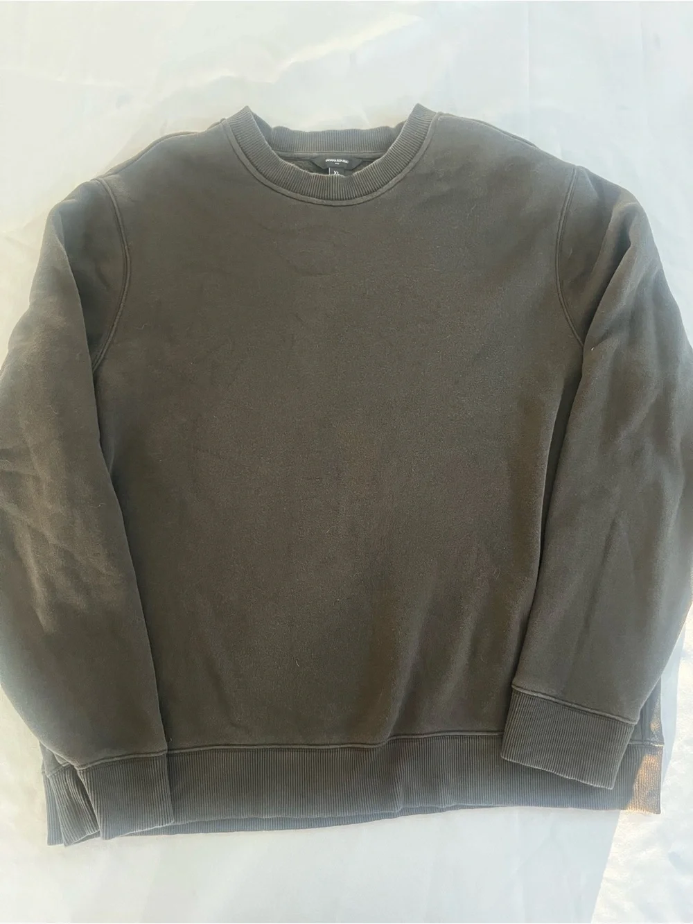 Banana Republic Men's Olive Green Crewneck Sweatshirt
